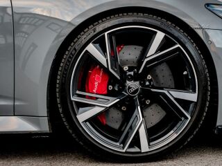 Audi RS 6 Avant Quattro Dynamic Plus 4.0 V8 TFSI 441кВ