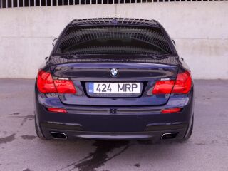 BMW 750 iL M-Pack xDrive 4.4 V8 N63B44 300kW