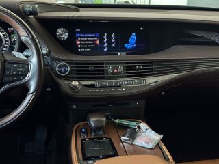 Lexus LS 500h AWD Luxury 3.5 220kW