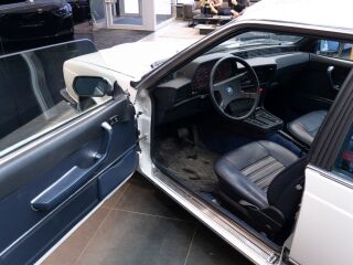 BMW 635 CSI 3.4 160кВ