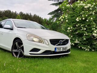 Volvo V60 R-Design 2.4 158kW