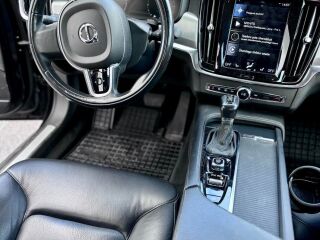 Volvo S90 D5 AWD MOMENTUM 2.0 173kW