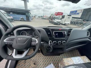 Iveco Daily 35S18HA8 CRV MULTICAB 3.0 129kW