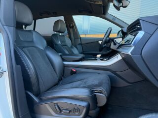 Audi Q8 S-line quattro 3.0 210kW
