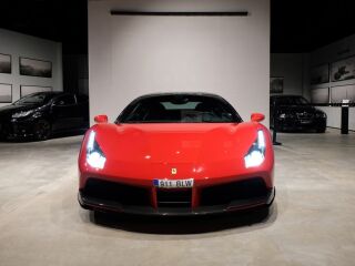 Ferrari 488 3.9 493kW
