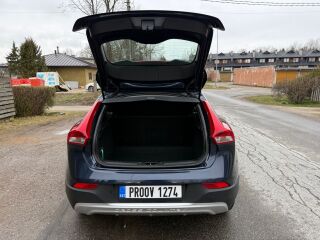 Volvo V40 Cross Country Momentum 1.6 D2 84кВ