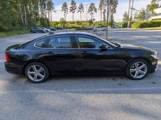 Volvo S90 D5 AWD MOMENTUM 2.0 173kW