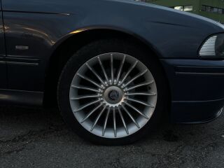 BMW 525 E39 2.5 141кВ