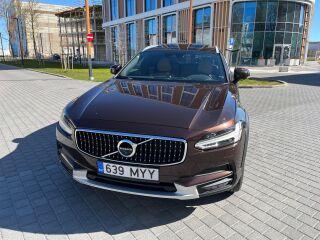 Volvo V90 Cross Country 2.0 140kW