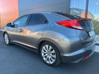 Honda Civic 1.8 104kW