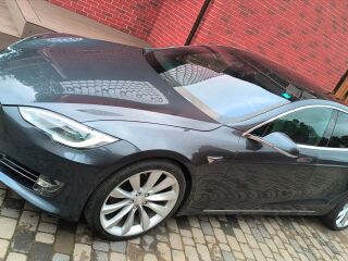 Tesla Model S Long 100D 421kW