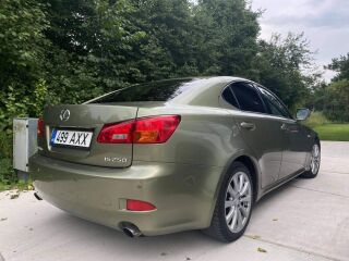 Lexus IS 250 2.5 V6 153kW