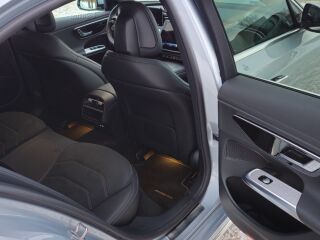 Mercedes-Benz E 220 AMG 2.0 145kW