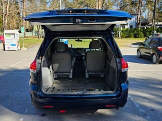 Toyota Sienna 3.5 197kW