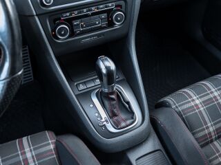Volkswagen Golf VI GTI Hatchback 2.0 155kW