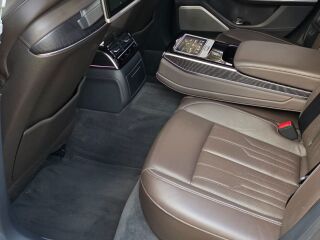 Audi A8 3.0 250кВ