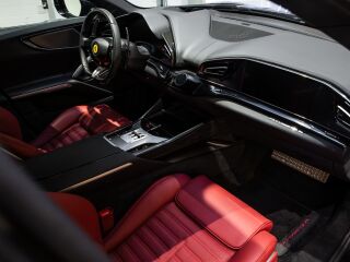Ferrari Purosangue 6.5 V12 529kW