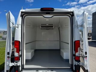 Peugeot Boxer külmikkaubik L4H2 THERMO KING V300 MAX 50 2.2 103kW