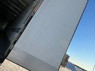 Schmitz Cargobull SKO24 FP45 Doppelstock Thermo King SLX40