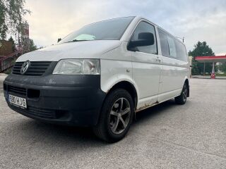 Volkswagen Caravelle 2.5 96kW