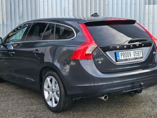 Volvo V60 Momentum Savile Grey 2.0 D2 88kW