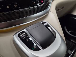 Mercedes-Benz V 300 2.0 174kW