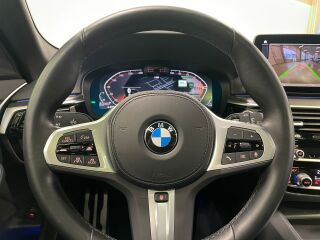 BMW 530 D xDRIVE Touring M-Sportpakett 3.0 210kW