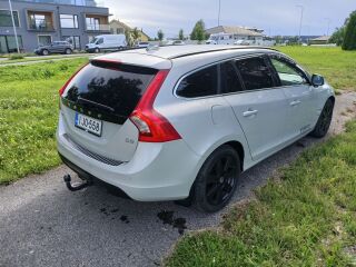 Volvo V60 D3 Momentum 2.0 R5 120кВ