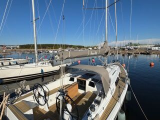 Hansa 385