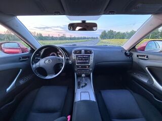 Lexus IS 250 2.5 153kW