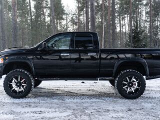 Dodge RAM 1500 4x4 Laramie 5.7 V8 HEMI 257kW
