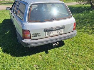 Ford Sierra 2.0 74kW