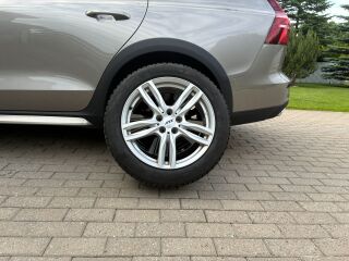 Volvo V60 Cross Country 2.0 184kW