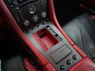 Aston Martin V8 Vantage 4.3 283kW