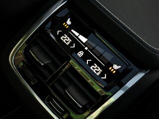 Volvo XC90 Inscription AWD R-Design 2.0 B5 KERS MildHybrid 173kW