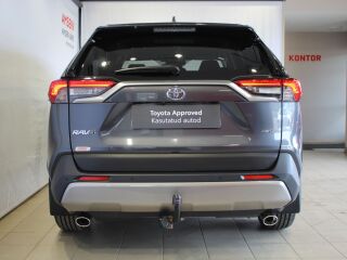 Toyota RAV4 Luxury Plus AWD 2.0 129кВ