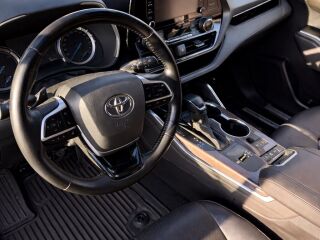 Toyota Highlander 2.5 140kW