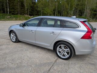 Volvo V60 2.4 158kW
