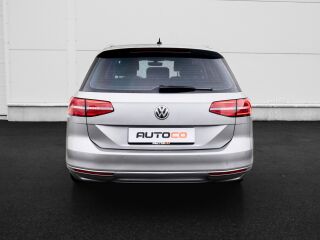 Volkswagen Passat Variant Highline 1.6 R4 TDI 88кВ