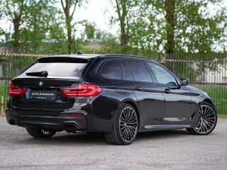 BMW 530 xDrive M-Sportpakett Shadowline 3.0 195кВ