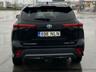 Toyota Highlander Executive 2.5 140кВ
