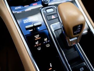 Porsche Panamera Turbo V8 4.0 404kW