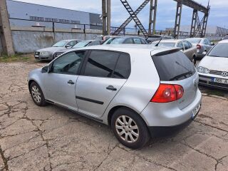 Volkswagen Golf Comfortline ATM 1.6 85kW