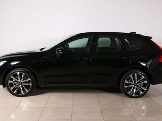 Volvo XC60 AWD R-DESIGN INTELLI SAFE PRO MY22 2.0 T6 Recharge Plug In Hybrid 251kW