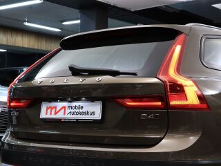 Volvo V90 Cross Country 2.0 140kW