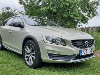 Volvo V60 Cross Country 2.4 140кВ