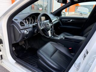 Mercedes-Benz C 300 CDI T 4Matic BlueEfficiency Avantgarde 3.0 V6 CDI 170кВ