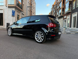 Volkswagen Golf R32 3.2 VR6 184кВ