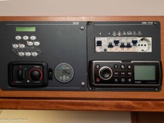 Bavaria 34HT Sport 37ft 2 x Volvo Penta D4 382kW