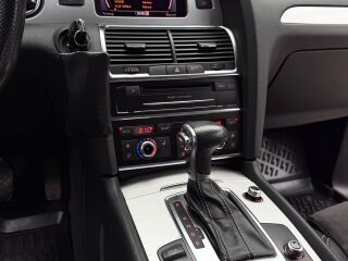 Audi Q7 S-Line black edition 3.0 180kW